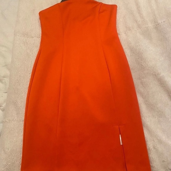 Cross back strap bodycon dress - Picture 6 of 8